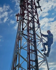 Telecommunications tower