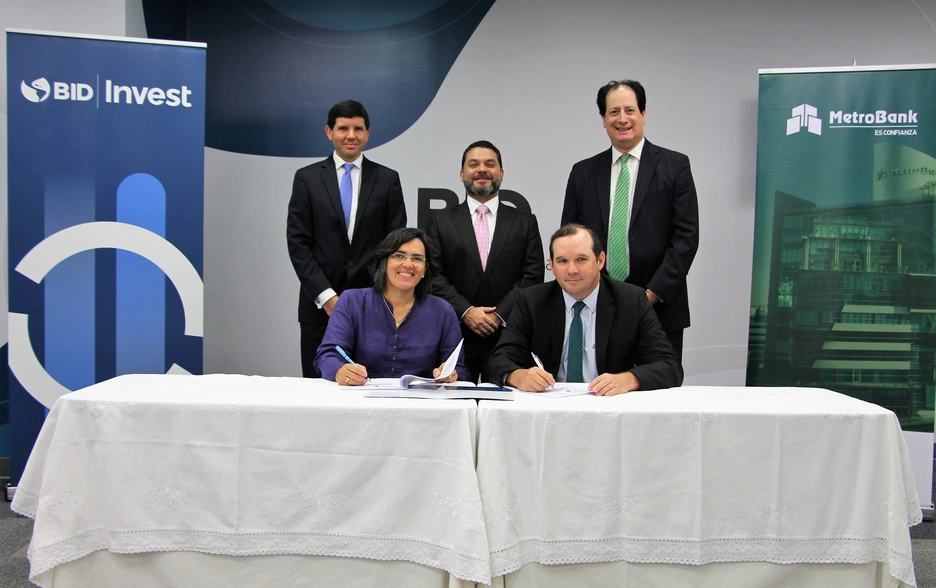 Foto Metrobank 3-1.jpg