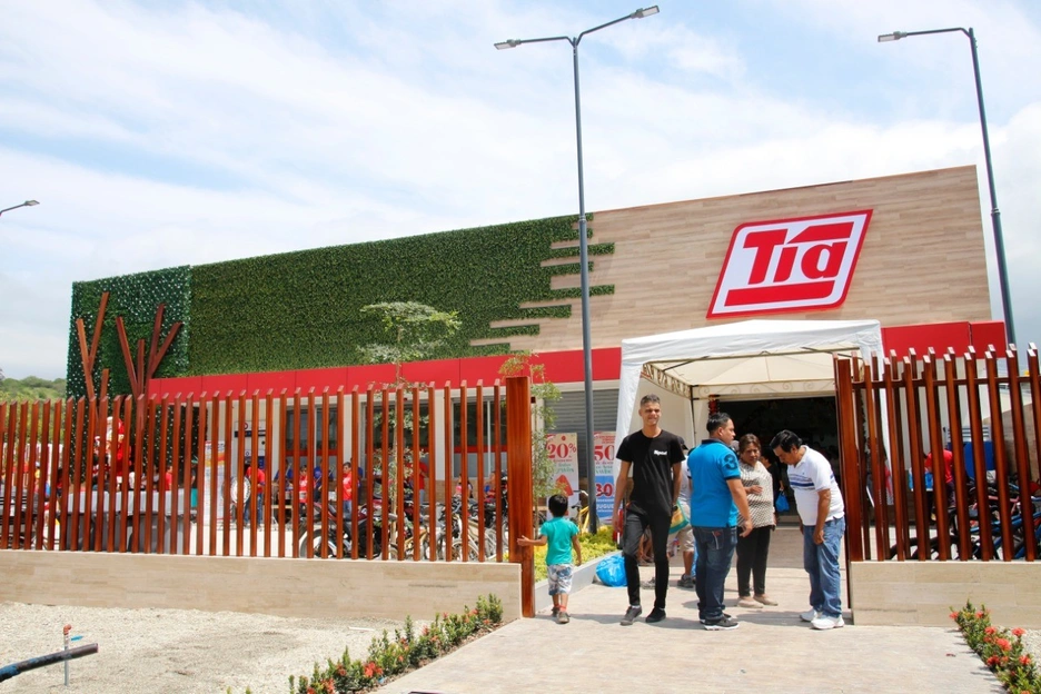 Foto 2 Tiendas TÍA.jpg