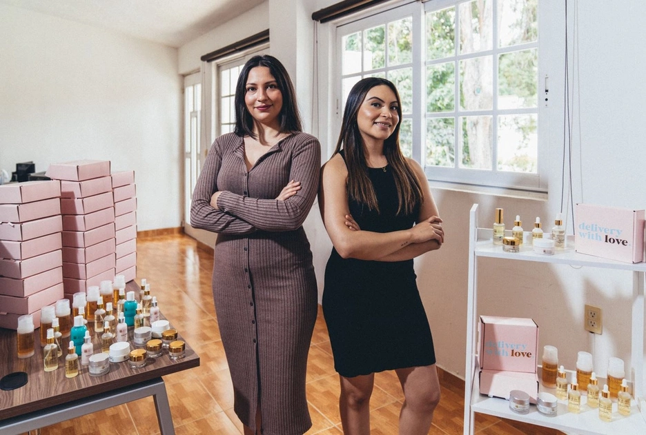 Image of two hispanic entrepreneur women at their office