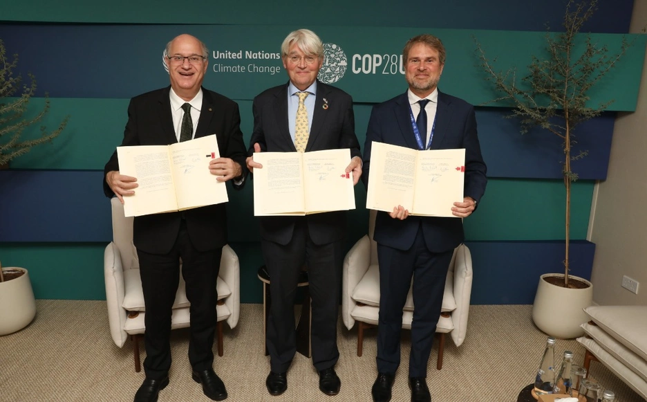 Signing of deal at COP28