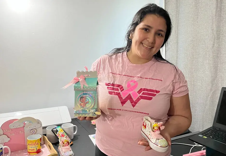 Una emprendedora venezolana en su taller 